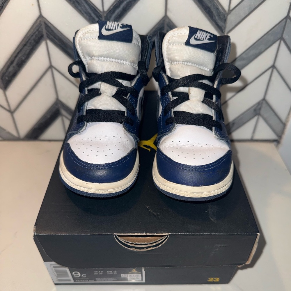 Jordan 1 Retro High OG TD ‘Midnight Navy’ Size 9C – Excellent Condition w/ Box